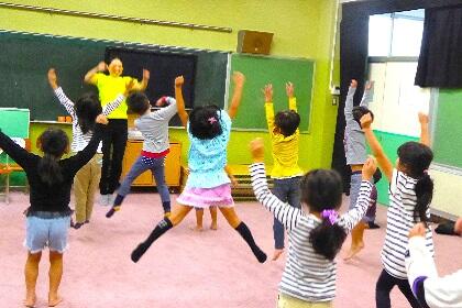 ビデオ開催 英語 歌体操 野菜の歌体操 Let S Veggie Dance 学校と地域でつくる学びの未来